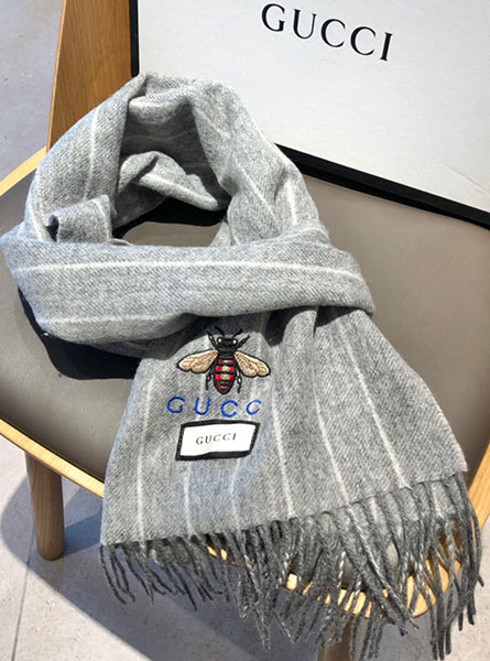 Gucci古驰2020巴黎时装展小蜜蜂印花羊绒围巾