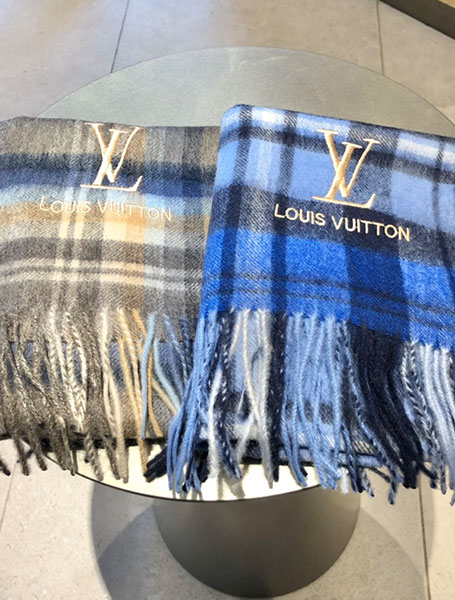 LV路易威登2020新款logo刺绣羊绒条纹围巾/灰/蓝色
