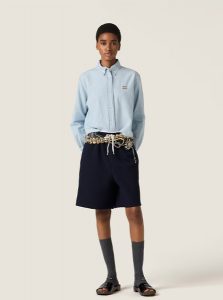 MIUMIU高仿女装 | 缪缪A货服装  2025夏季MIUMIU新款 宝石蓝  条纹棉布衬衫