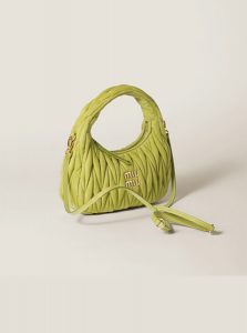 高仿MIUMIU包包 | A货缪缪包包 2025夏季MIUMIU新款 常春藤绿 Wander Matelassé绒面皮革手袋