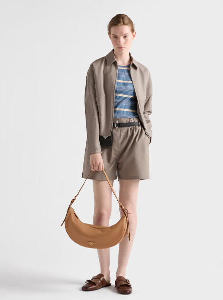 高仿PRADA包包 | A货普拉达女包 2025夏季PRADA新款 Prada Demi-lune 大号皮革单肩包