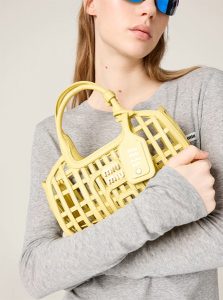 高仿MIUMIU包包 | A货缪缪包包 2025夏季MIUMIU新款 柠檬黄 皮革篮子