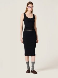 MIUMIU高仿女装 | 缪缪A货服装 2025夏季MIUMIU新款 黑色粘胶纤维背心上衣