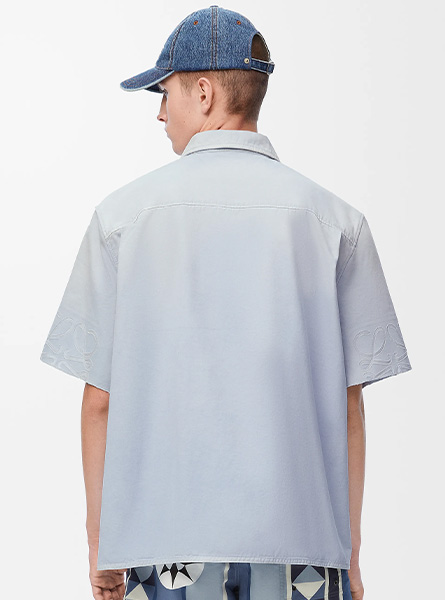 LOEWE高仿男装 | 罗意威A货服装  2025夏季LOEWE新款 Anagram 棉质短袖衬衫