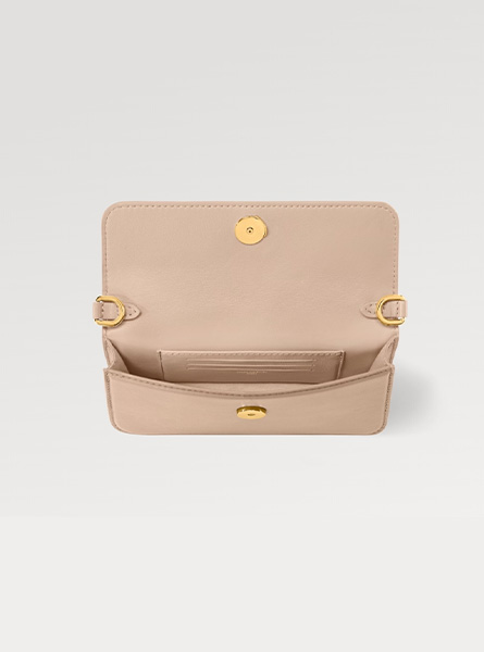 高仿LV包包 | A货路易威登女包 2025夏季LV新款 WALLET ON CHAIN LV BLOOM 手袋 链条包 M14581