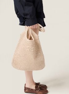 高仿MIUMIU包包 | A货缪缪包包 2025夏季MIUMIU新款 裸粉色 IVY亮片网眼手袋
