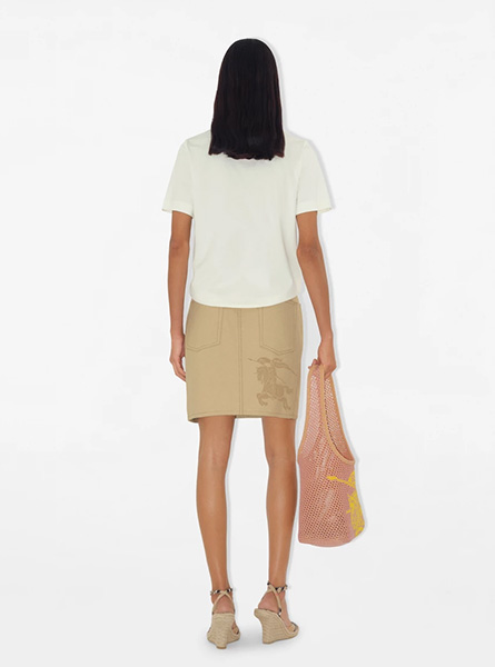 BURBERRY高仿女装 | 巴宝莉 A货服装 2025夏季BURBERRY新款 马术骑士徽标棉质 T 恤衫