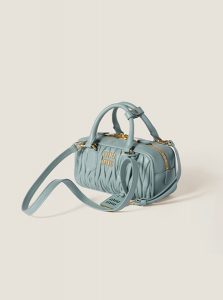 高仿MIUMIU包包 | A货缪缪包包 2025夏季MIUMIU新款 粉蓝色 Arcadie matelassé软羊革手袋