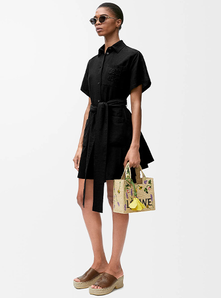LOEWE高仿女装 | 罗意威A货服装  2025夏季LOEWE新款 粘胶纤维和亚麻衬衫连衣裙