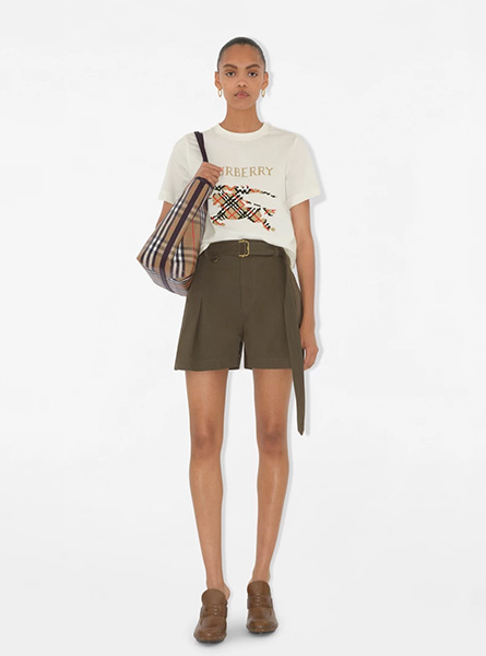 BURBERRY高仿女装 | 巴宝莉 A货服装 2025夏季BURBERRY新款 十字绣马术骑士徽标棉质 T 恤衫