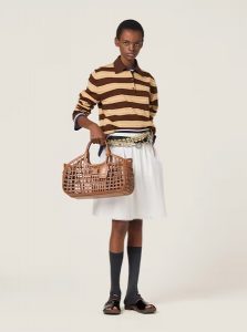 MIUMIU高仿女装 | 缪缪A货服装  2025夏季MIUMIU新款 焦糖色 棉针织马球衫