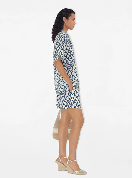 BURBERRY高仿女装 | 巴宝莉 A货服装 2025夏季BURBERRY新款 常规版型扭结印花丝质衬衫