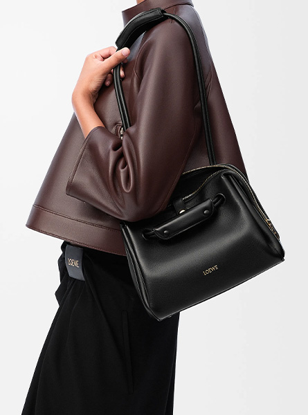 高仿LOEWE包包 | A货罗意威包包 2025年LOEWE新款 黑色 小号柔软牛皮革 Madrid 手袋