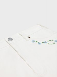 CELINE高仿女装 | 思琳 A货服装  2025夏季CELINE新款 白色无水洗白色牛仔布刺绣迷你裙
