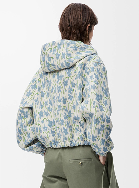 LOEWE高仿女装 | 罗意威A货服装  2025早秋LOEWE新款 蓝色羊毛和棉质连帽夹克