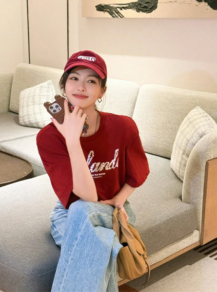 高仿FENDI包包 FENDI Spy小号手袋 唐嫣日常更新，白白嫩嫩的好美！