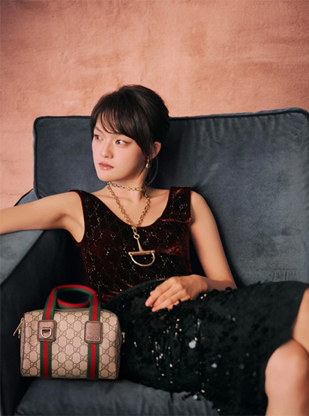 高仿GUCCI包包 Gucci GG迷你手袋  文淇亮相GUCCI活动 酒红丝绒流苏套装贵气十足