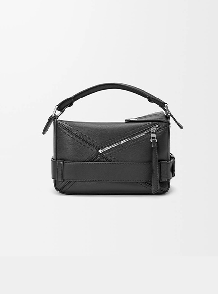 高仿LOEWE包包 小号亮面牛皮革 Puzzle Biker 手袋 王一博✖️ Loewe早秋系列