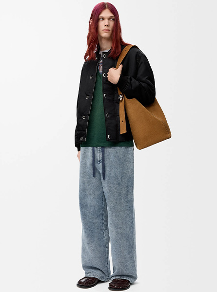 LOEWE高仿男装 | 罗意威A货服装  2025早秋新款 绿色宽松版型棉质混纺 T 恤