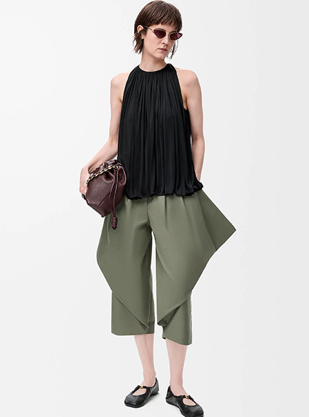 LOEWE高仿女装 | 罗意威A货服装  2025早秋LOEWE新款 黑色粘胶纤维挂脖上衣