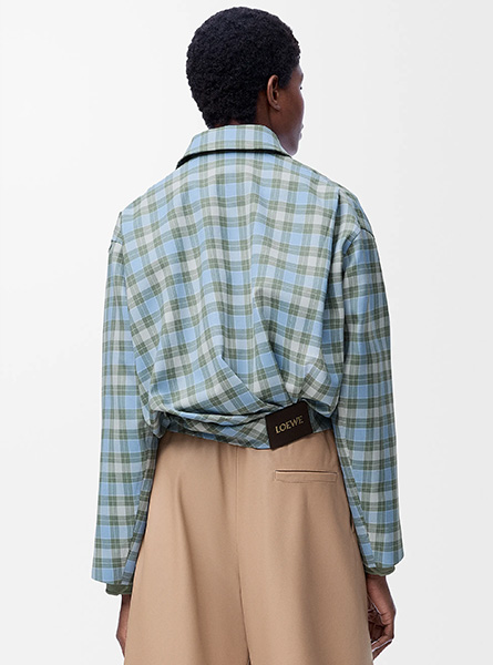 LOEWE高仿女装 | 罗意威A货服装  2025早秋LOEWE新款 浅蓝色羊毛混纺垂坠夹克