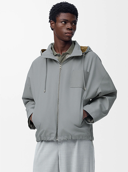 LOEWE高仿男装 | 罗意威A货服装  2025早秋新款 浅灰色棉质连帽夹克