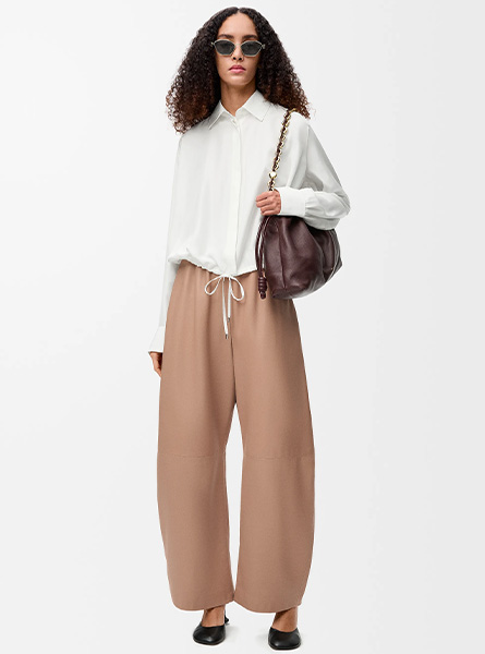 LOEWE高仿女装 | 罗意威A货服装  2025早秋LOEWE新款 白色丝绸气球衬衫