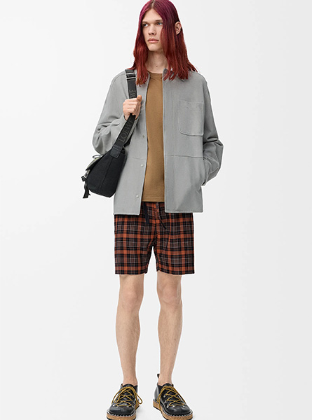 LOEWE高仿男装 | 罗意威A货服装  2025早秋新款 驼色棉质常规版型 T 恤