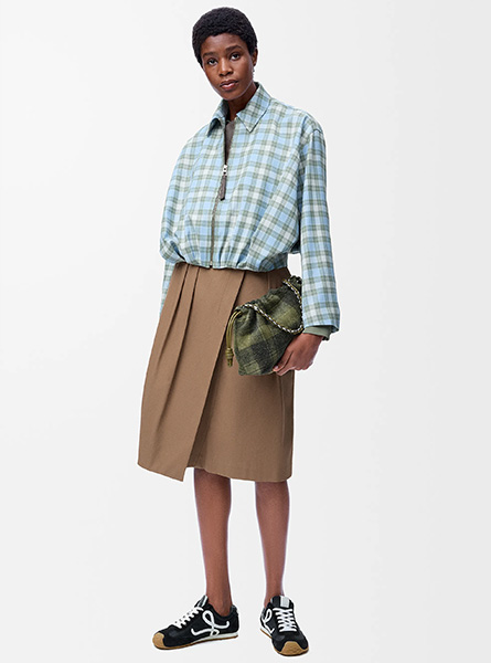 LOEWE高仿女装 | 罗意威A货服装  2025早秋LOEWE新款 米色棉质裹身半身裙
