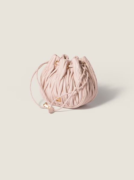 高仿MIUMIU包包 | A货缪缪包包 2025秋冬MIUMIU新款 裸粉色 Matelassé Nappa皮革小袋