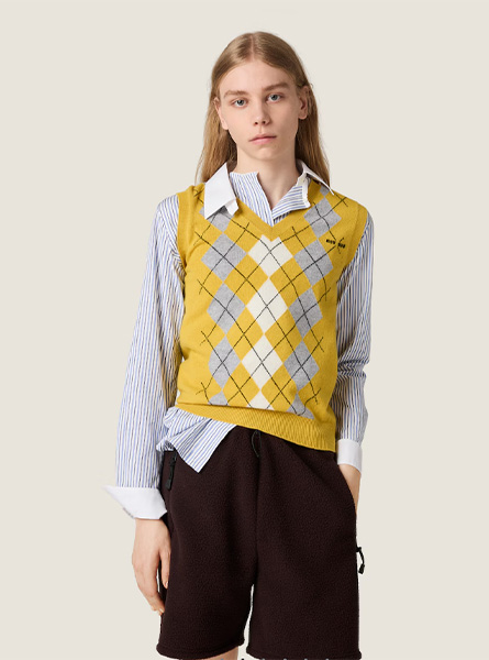 MIUMIU高仿女装 | 缪缪A货服装  2025秋冬MIUMIU新款 黄色羊绒背心