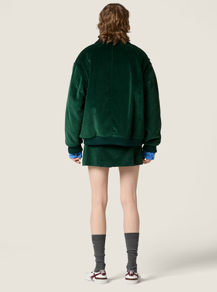 MIUMIU高仿女装 | 缪缪A货服装  2025秋冬MIUMIU新款 台球绿 填充效果灯芯绒夹克