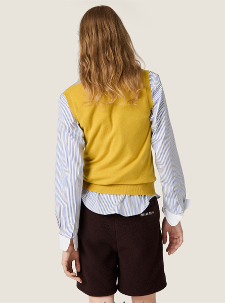 MIUMIU高仿女装 | 缪缪A货服装  2025秋冬MIUMIU新款 黄色羊绒背心