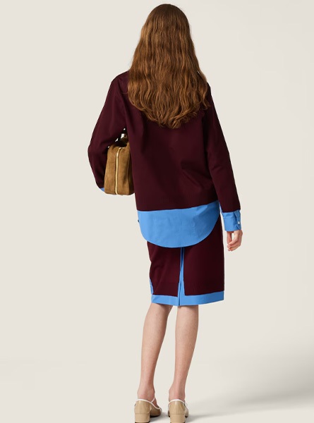MIUMIU高仿女装 | 缪缪A货服装  2025秋冬MIUMIU新款酒红色 羊绒和府绸衬衫