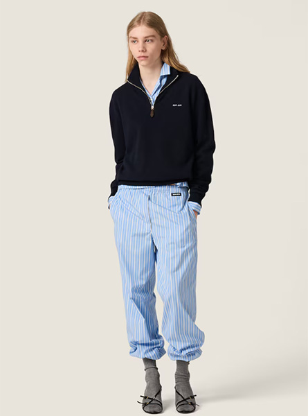 MIUMIU高仿女装 | 缪缪A货服装  2025秋冬MIUMIU新款 蓝色羊绒和皮革拉链毛衣