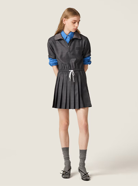MIUMIU高仿女装 | 缪缪A货服装  2025秋冬MIUMIU新款 石板灰 威尔士亲王褶皱短裙