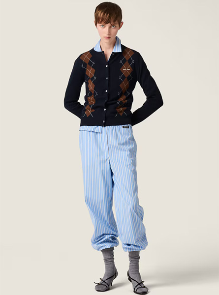 MIUMIU高仿女装 | 缪缪A货服装  2025秋冬MIUMIU新款 蓝色羊绒开衫