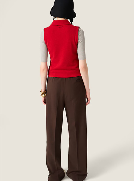 MIUMIU高仿女装 | 缪缪A货服装  2025秋冬MIUMIU新款 红色 无袖羊绒Polo衫