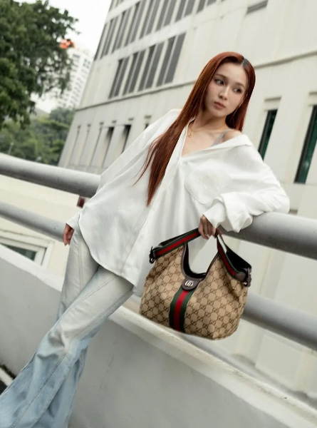 高仿GUCCI包包 Gucci Giglio系列小号托特包 泰星love pattranite 香港旅遊
