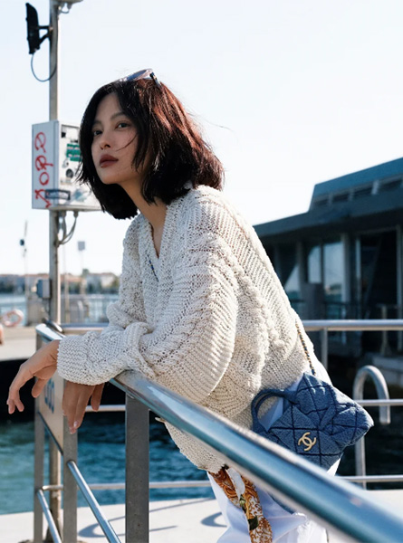 高仿CHANEL包包 Chanel 25K 辛芷蕾 威尼斯国际电影节