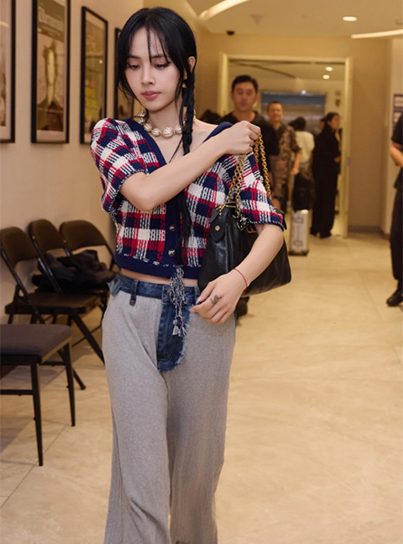 高仿VALENTINO包包 PANTHEA 羊皮手袋 蔡依林Jolin演绎全新Panthea手袋