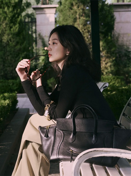 高仿CELINE包包 SMILING NEW LUGGAGE中号手袋 孙千✖️CELINE