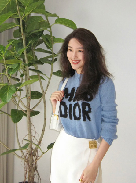 高仿DIOR包包 奶白色Miss Dior 翻盖手袋 杨采钰同款包包