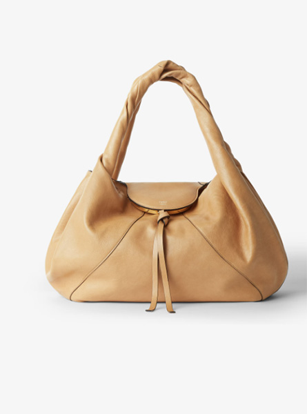 高仿FENDI包包 大号FENDI Spy Bag 唐嫣｜出发米兰时装周 优雅FENDI女郎