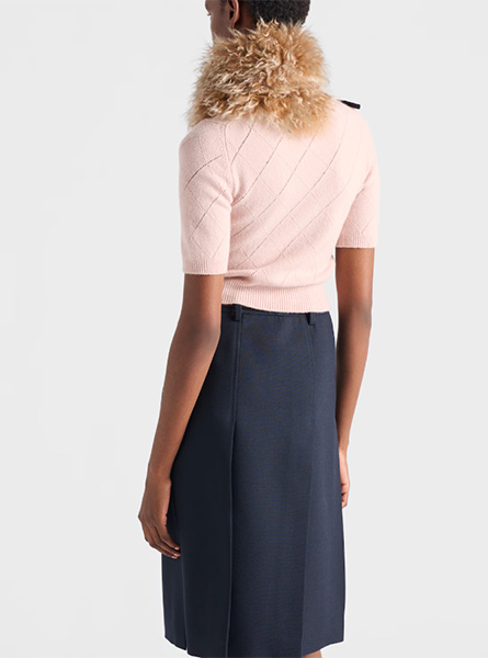 PRADA高仿女装 | 普拉达 A货服装  2025秋冬PRADA新款 羊绒短袖毛衣