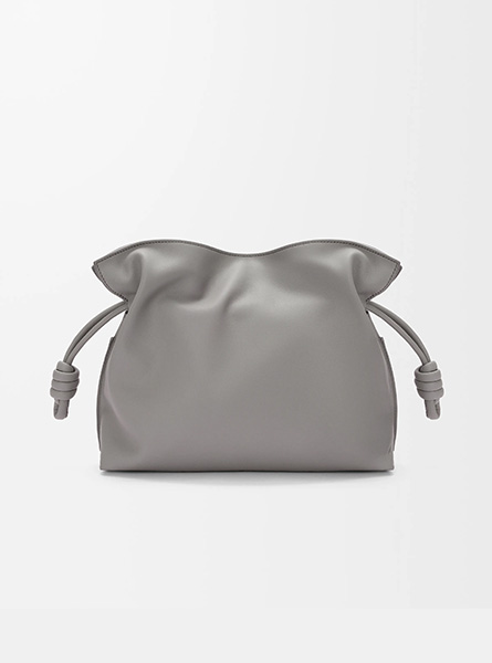 高仿LOEWE包包 | A货罗意威女包 2025秋冬新款 中号纳帕牛皮革 Flamenco 手拿包