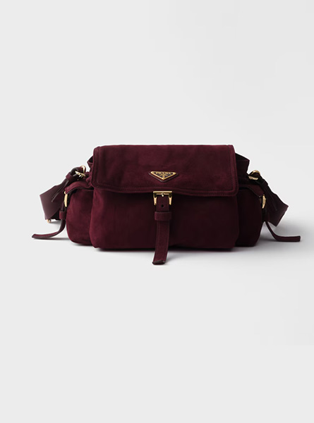 高仿PRADA包包 Prada Explore中号绒面皮革单肩包 泰星Toey出发米兰