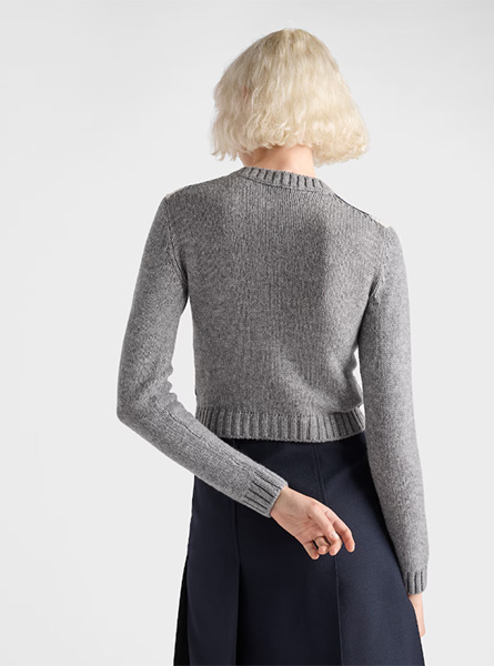 PRADA高仿女装 | 普拉达 A货服装  2025秋冬PRADA新款 菱形花纹针织羊绒开衫