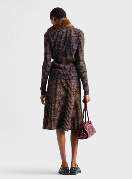 PRADA高仿女装 | 普拉达 A货服装  2025秋冬PRADA新款 羊毛和羊绒针织裙