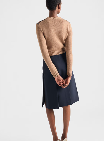 PRADA高仿女装 | 普拉达 A货服装  2025秋冬PRADA新款 羊绒圆领毛衣